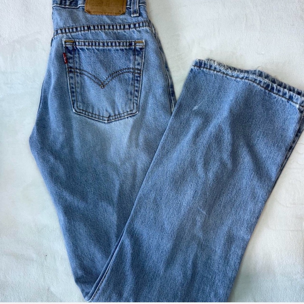 Women’s Vintage Levi’s Light Blue Boot Cut Jeans - Picture 4 of 9